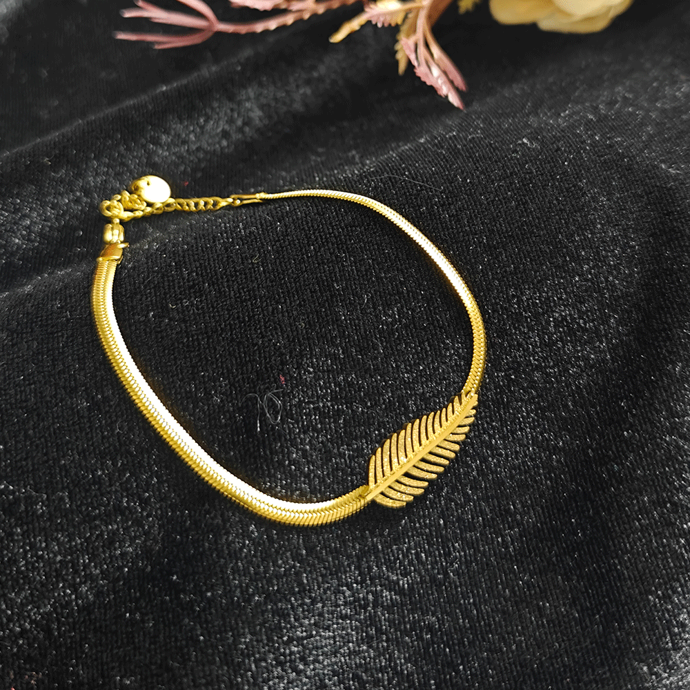 18k Gold Plated elegant leaf Bracelet