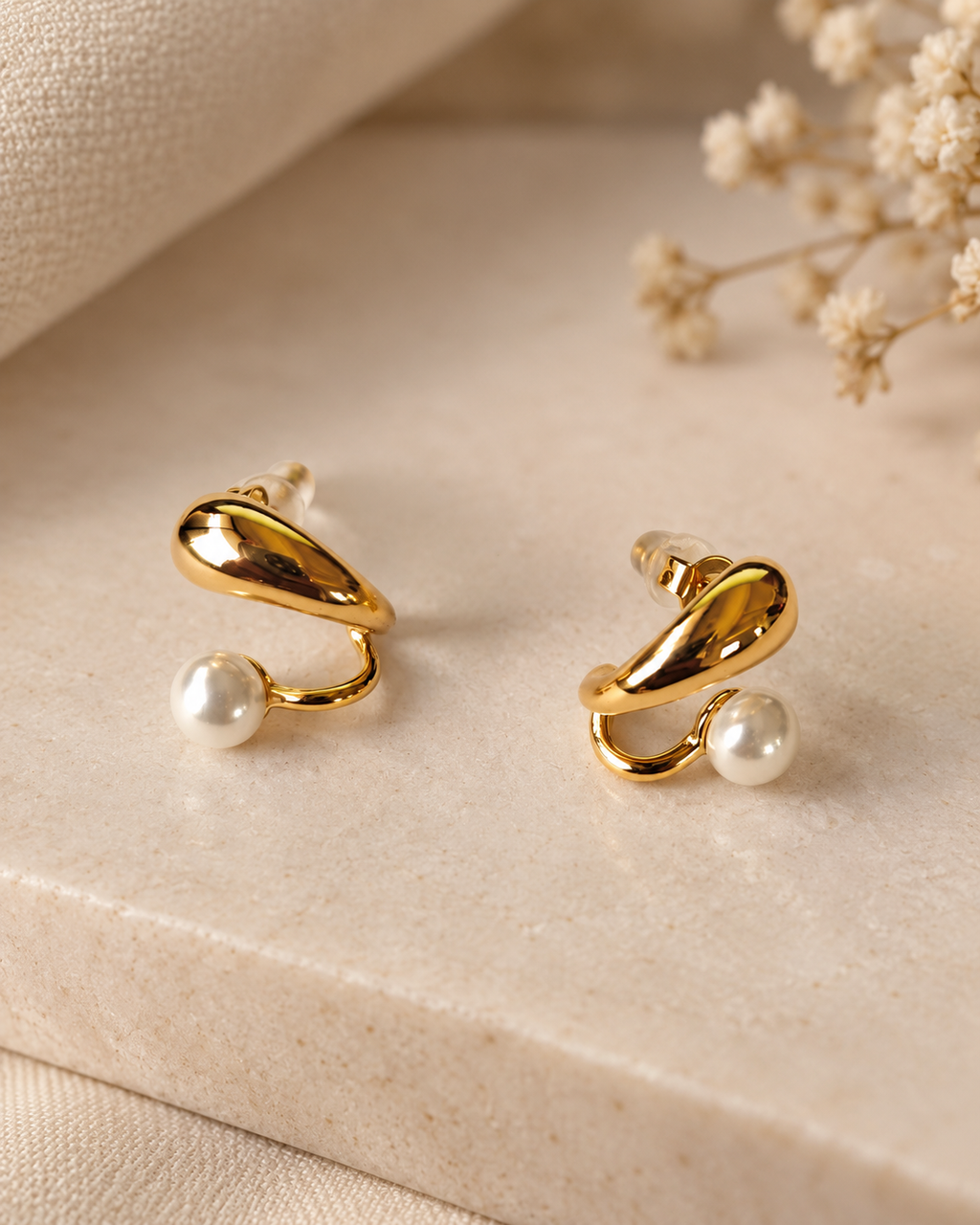 Sway Pearl Stud Earrings