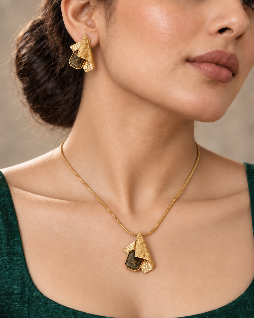 Bronze Bloom Necklace Set