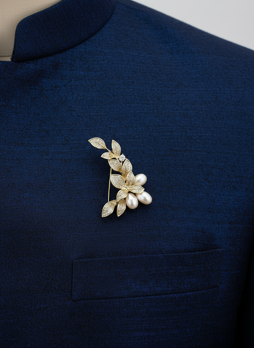 Unisex Floral Leaf Brooch in Gold with Pearls