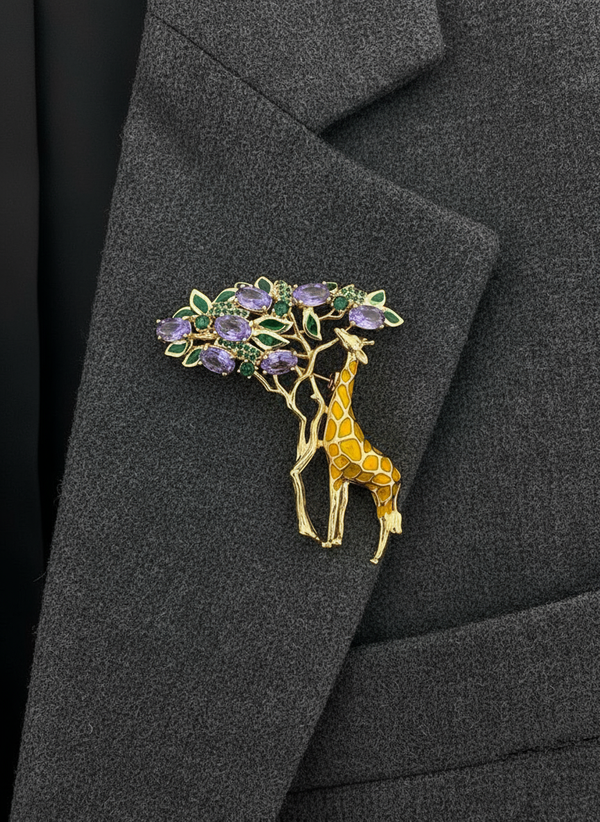 Unisex Giraffe Brooch in Gold with Enamel & Stones