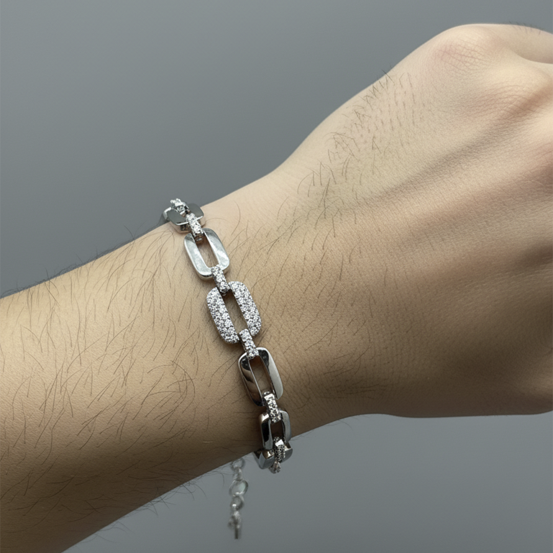 Men’s Iced Link Chain Bracelet in Silver Finish