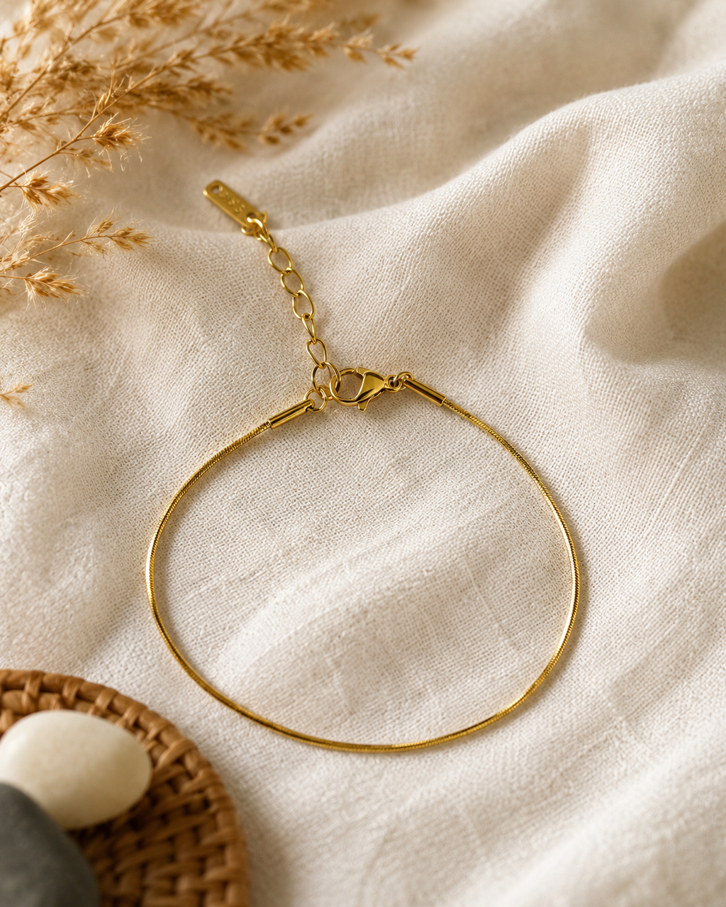 Silk Curve Bracelet