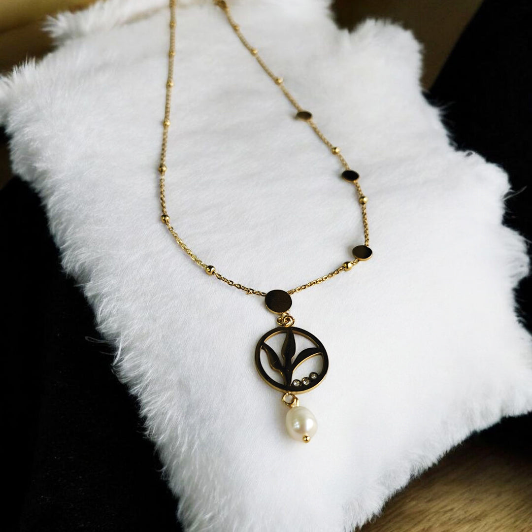 18K Gold Plated Bamboo Leaf Pendant Necklace