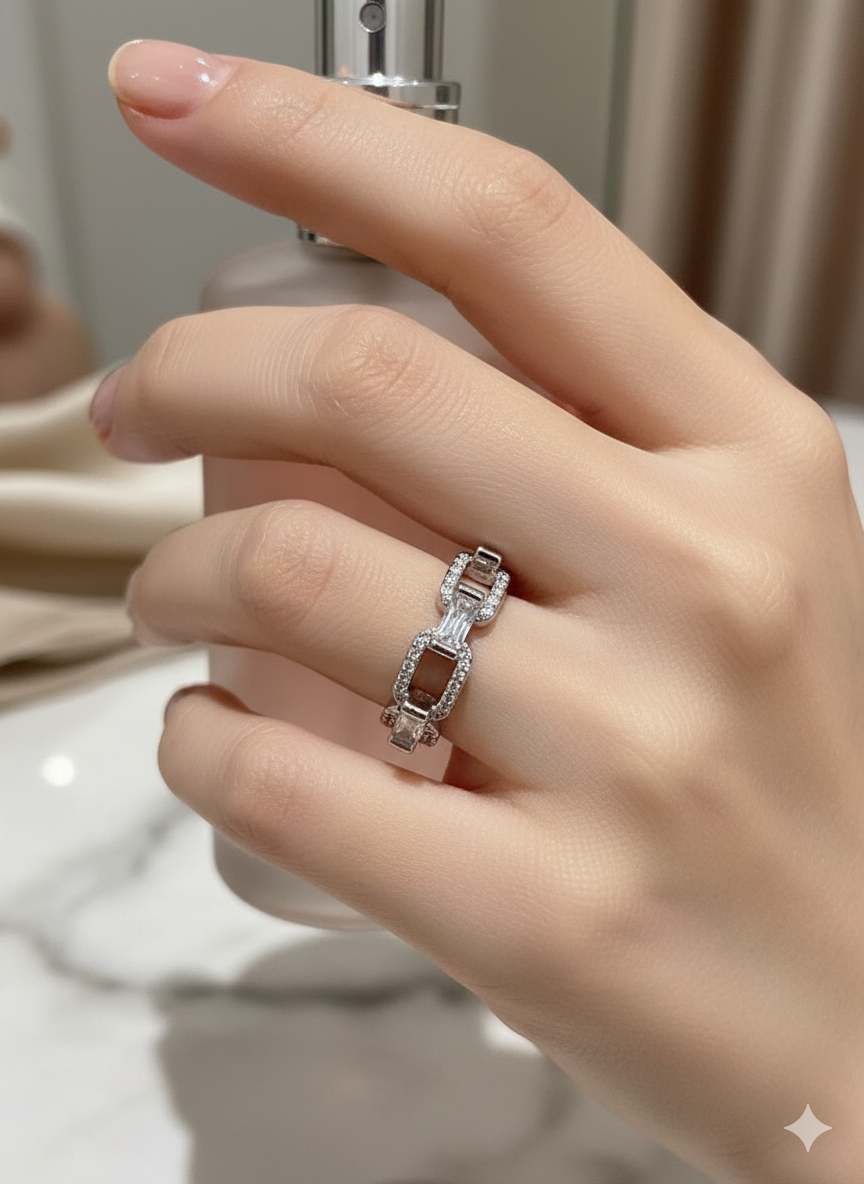 Geometric Link Diamond Silver Band Ring