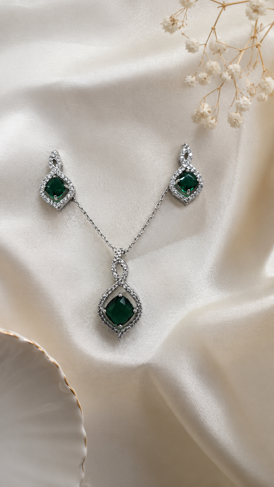 Emerald Halo Jewelry Set