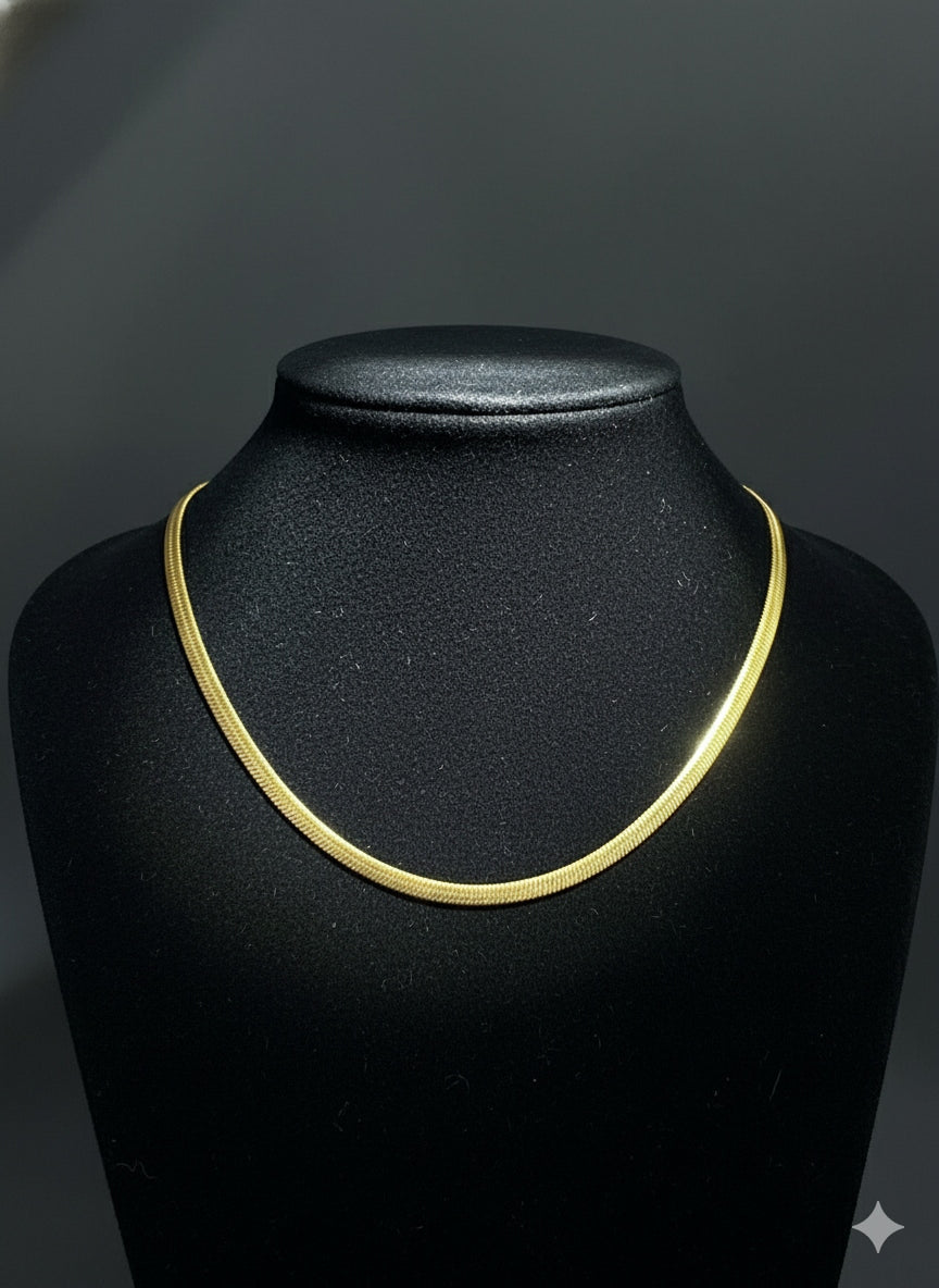 Men's Sleek Gold Chain Necklace