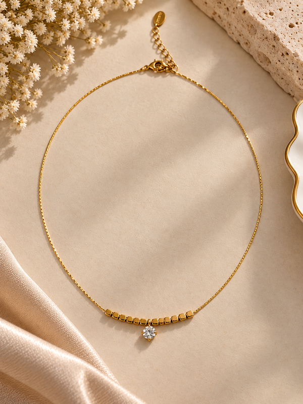 Elaris Necklace