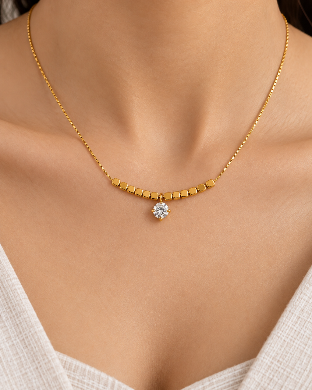 Elaris Necklace