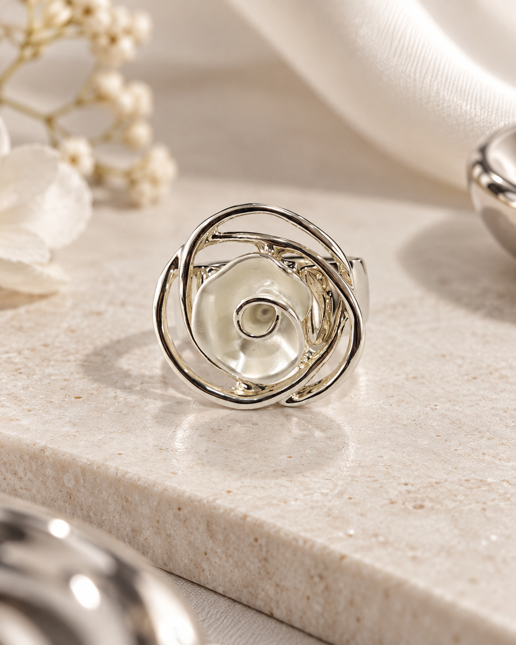 Lumi Flower Ring