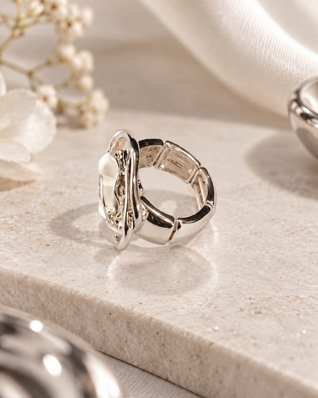 Lumi Flower Ring