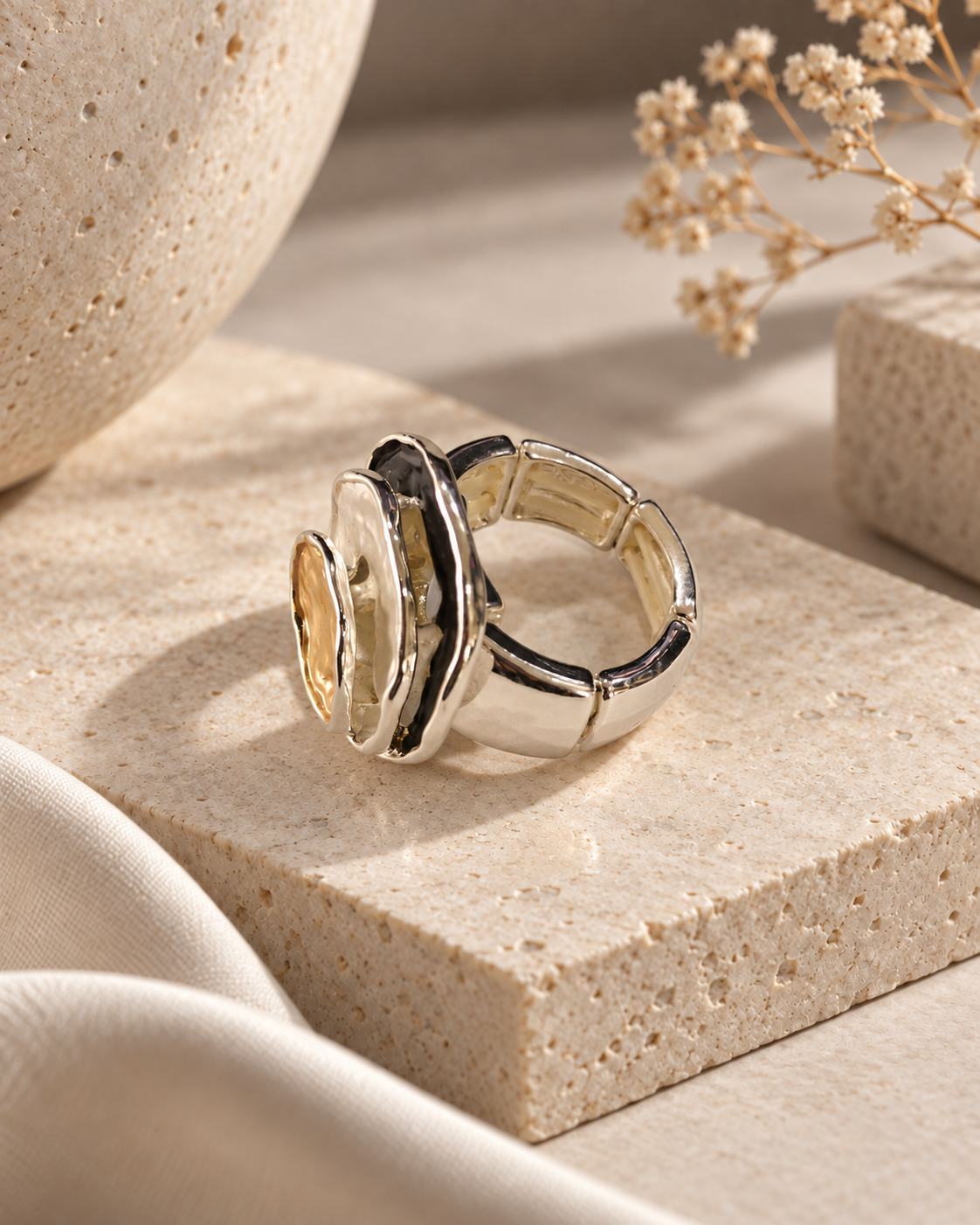 Aster Circle Ring