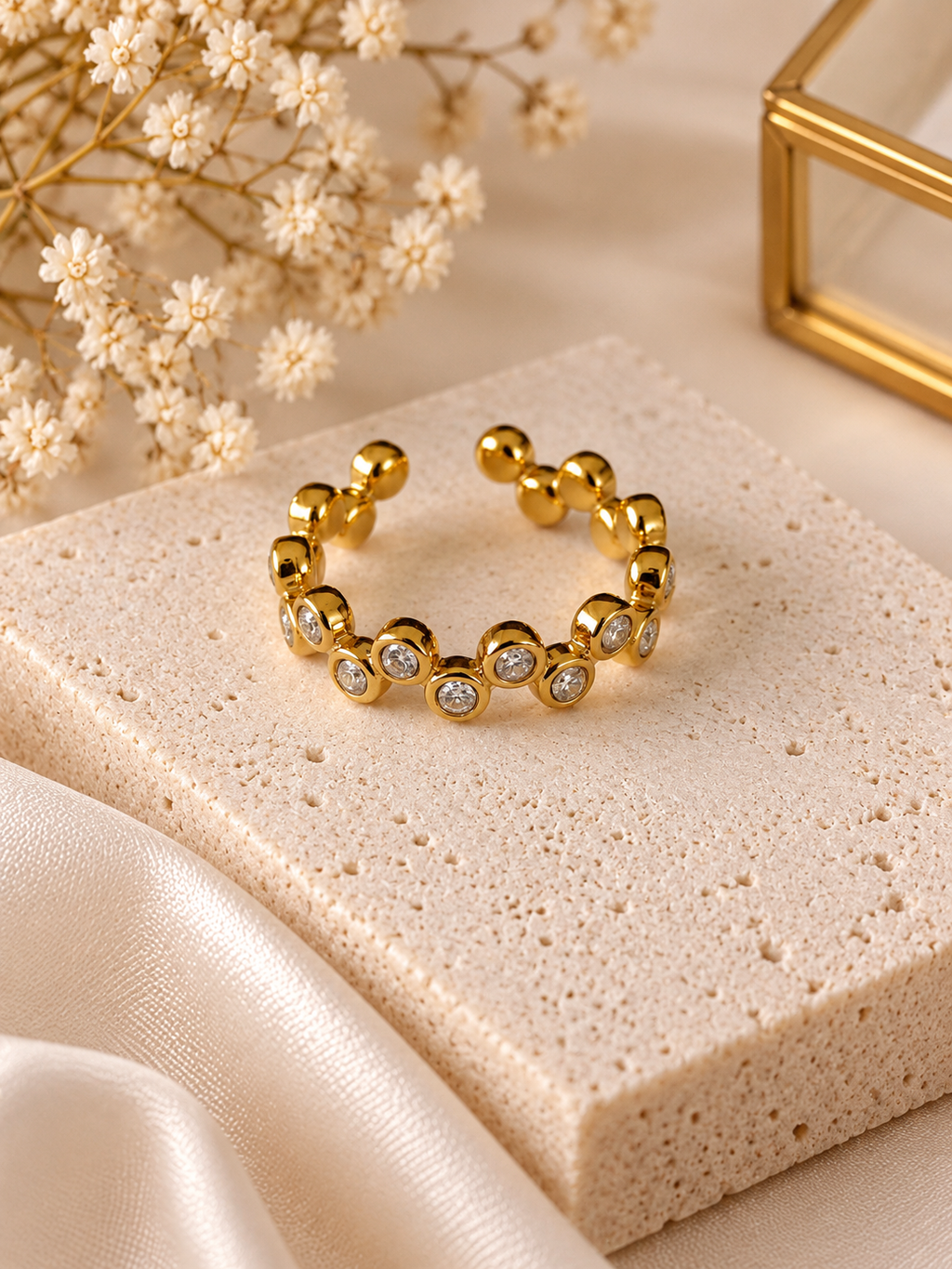 Bezel Spark Ring