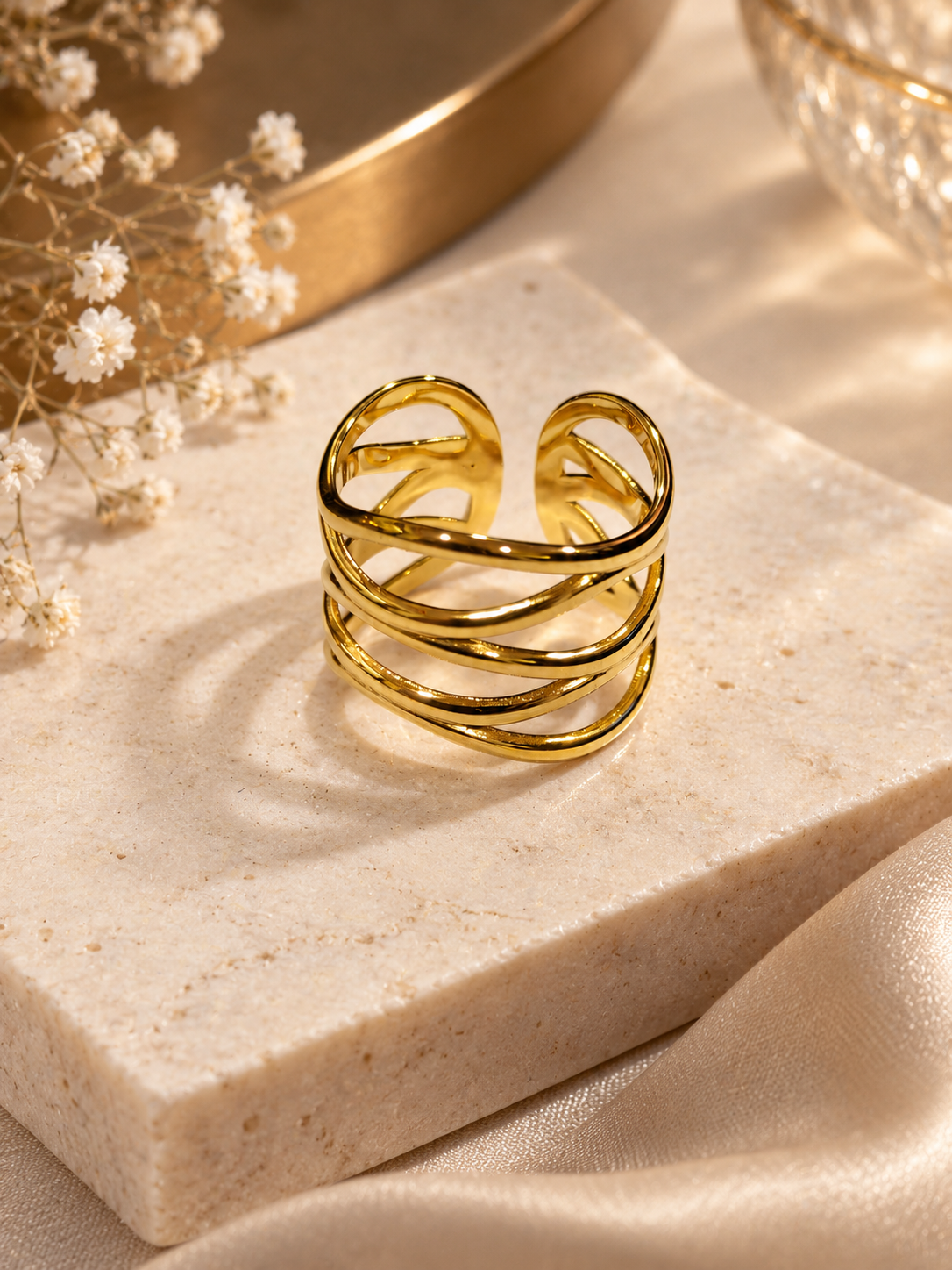 Helix Band Ring in Metal