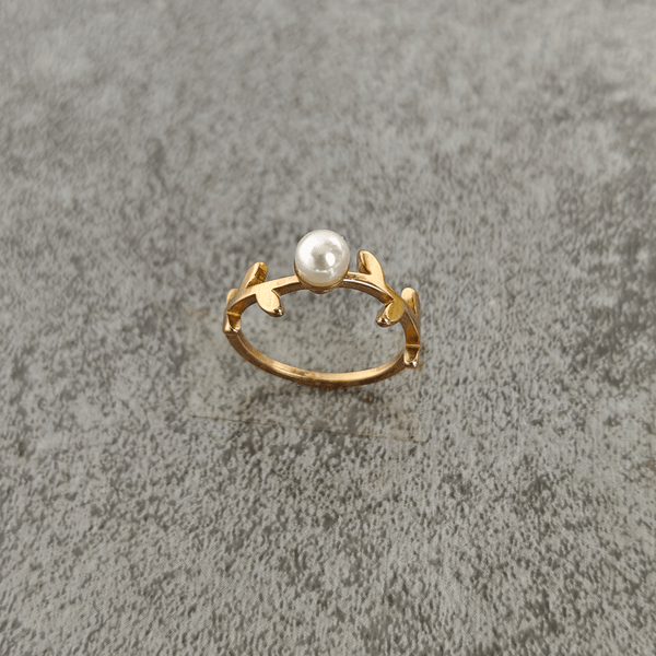 Leaf and Pearl Finger Ring