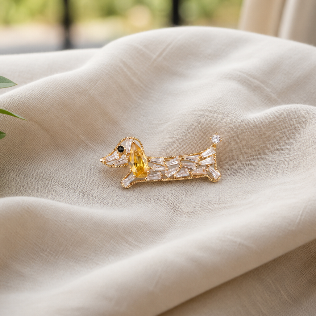 Doxie Spark Brooch in Metal - Product View