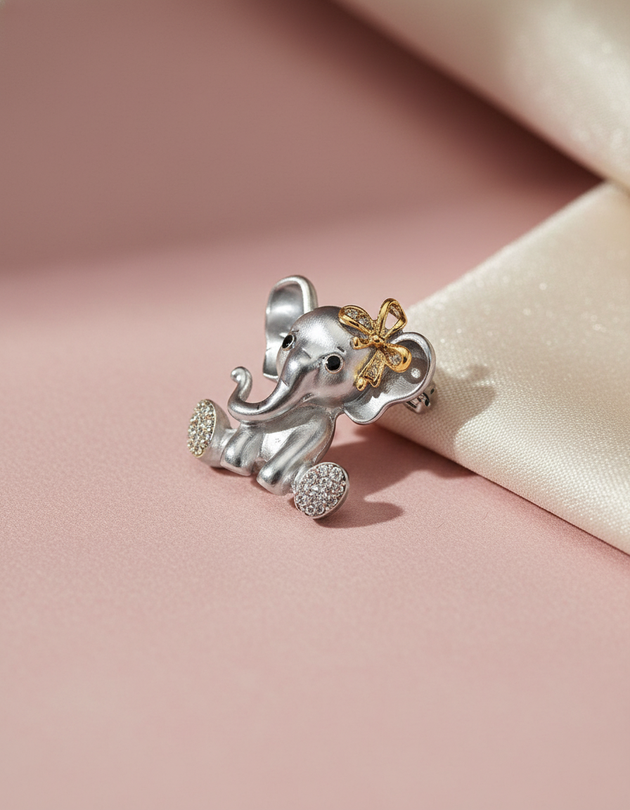 Tiny Trunk Princess Brooch